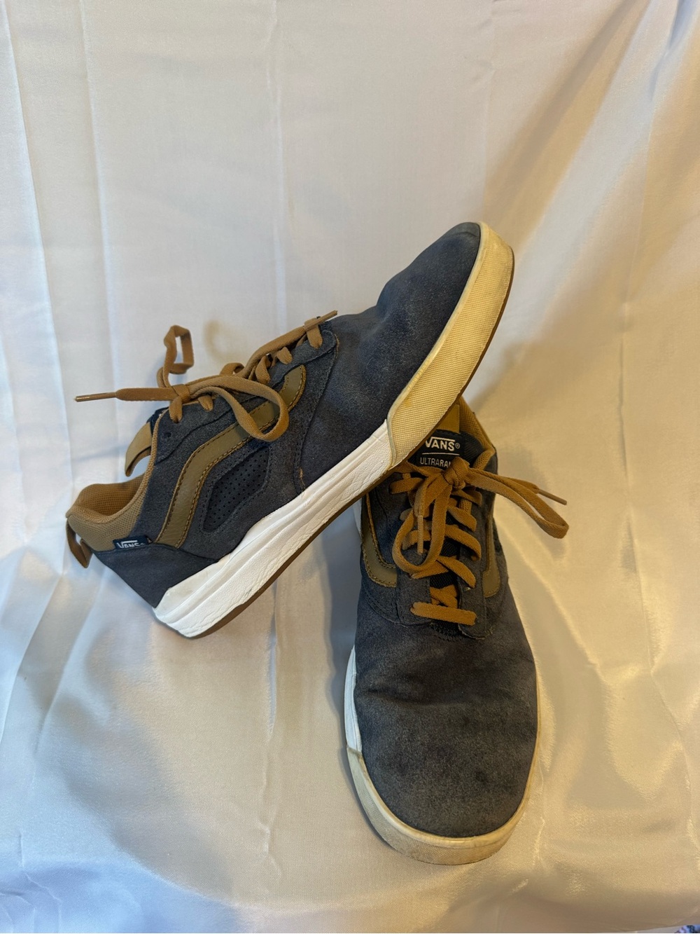 VANS - Picture 4 of 7